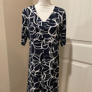 NWOT Jones New York NAVY/WHITE Floral Ruched Stretch Dress